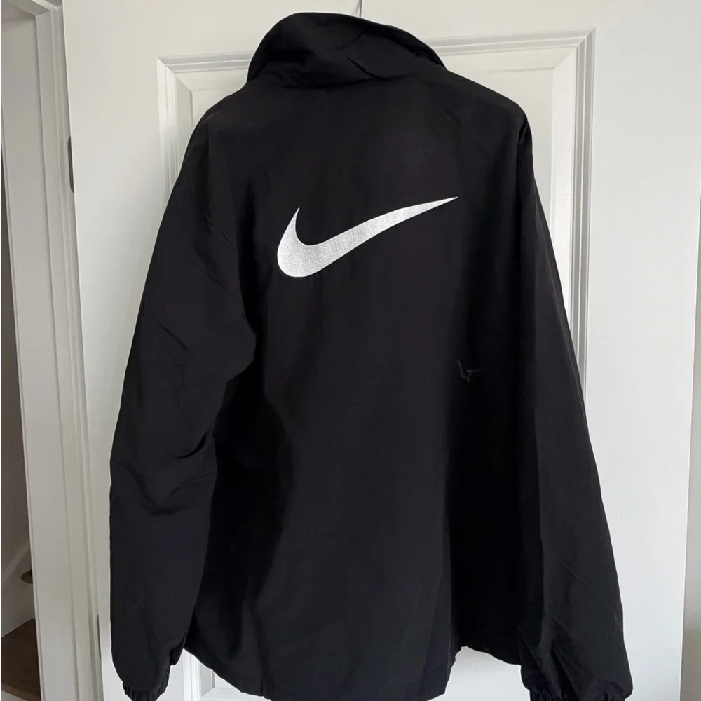 Nike Women's Sportswear Essential Oversized UV Coaches' Jacket in Black Large - Picture 14 of 15